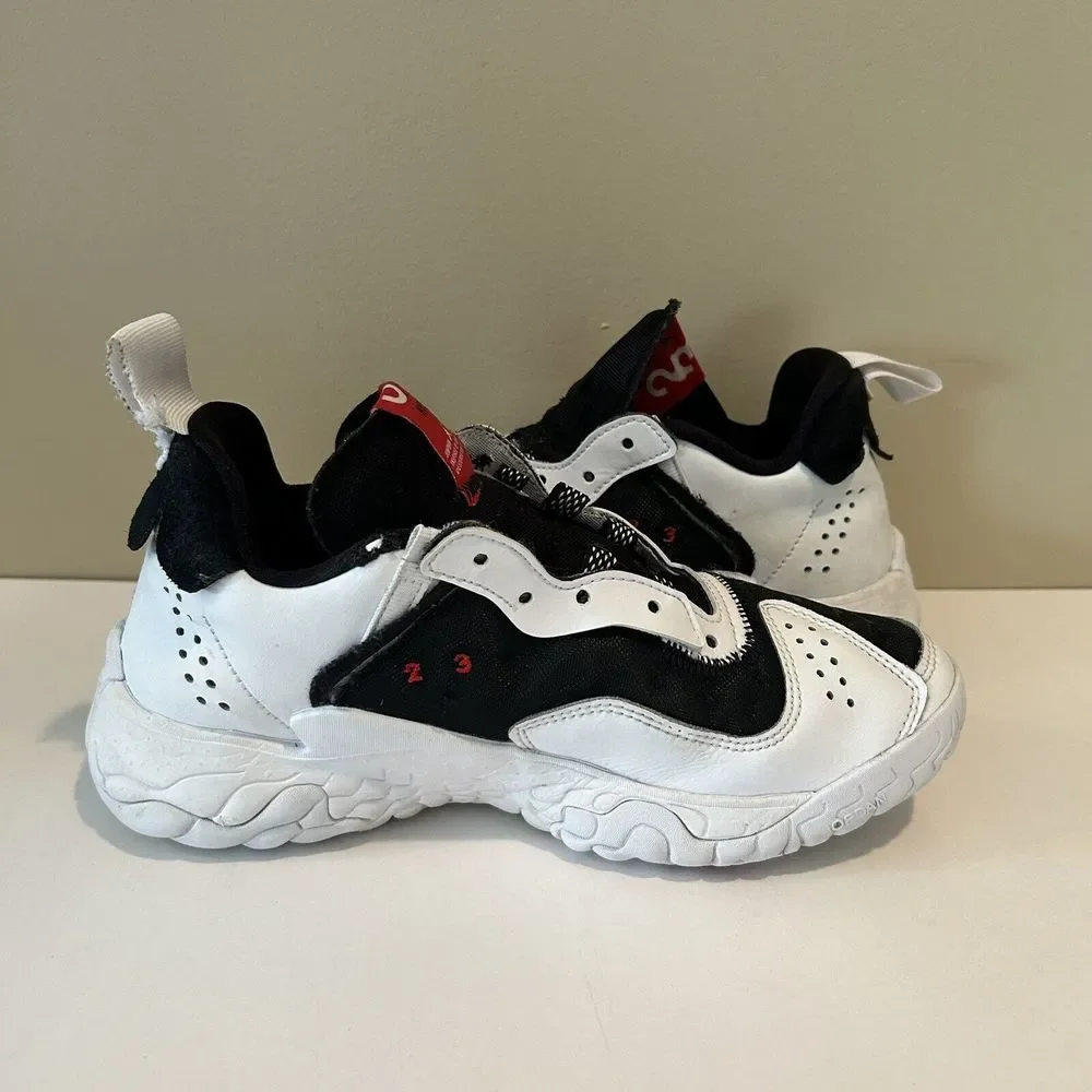 Jordan Delta 2 “Chicago bulls” Size 6.5Y No Laces Or Insoles‎